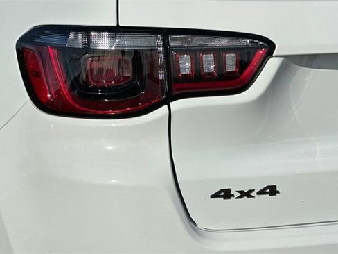 New 2026 Jeep Compass Latitude image 25