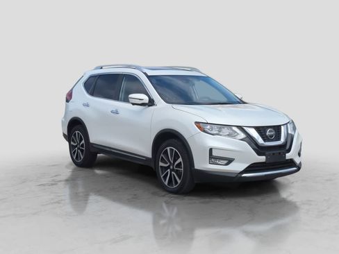 Used 2019 Nissan Rogue S AWD/4WD image 2