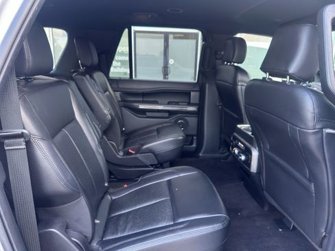 Used 2020 Ford Expedition Max XLT w/ Equipment Group 202A AWD/4WD image 16