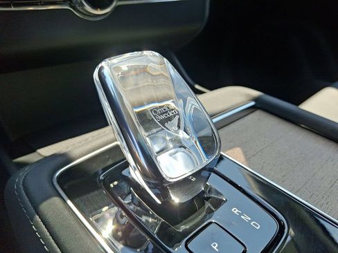 Certified 2026 Volvo XC90 B6 Plus AWD/4WD image 18