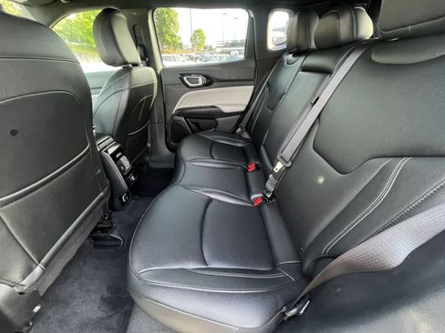 Used 2025 Jeep Compass Limited AWD/4WD image 27