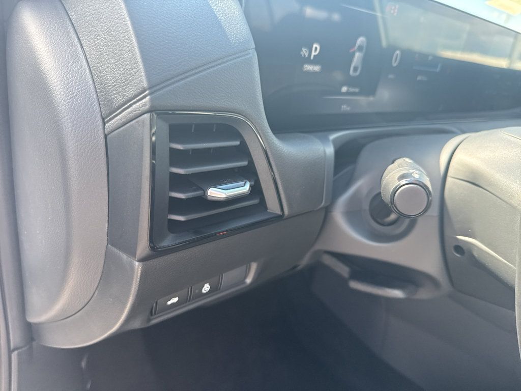 New 2027 Nissan Sentra SV FWD image 13