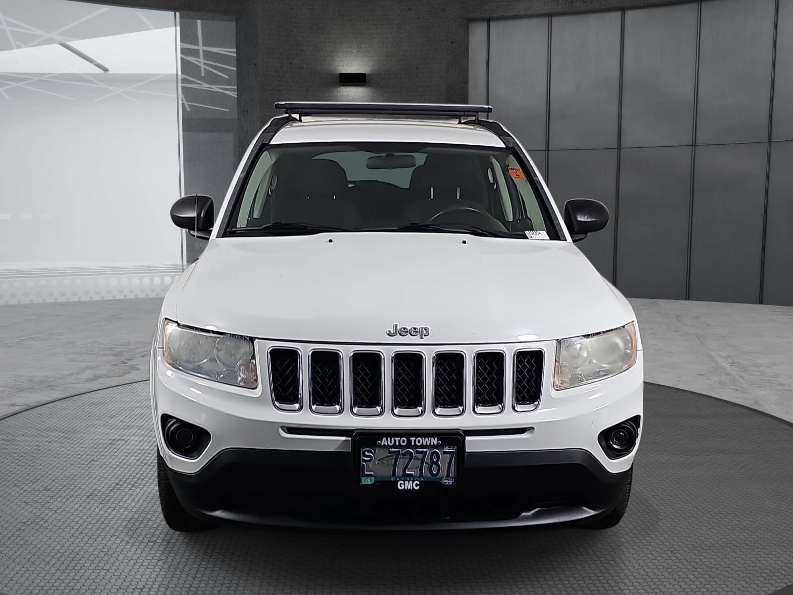 Used 2011 Jeep Compass 4WD image 2