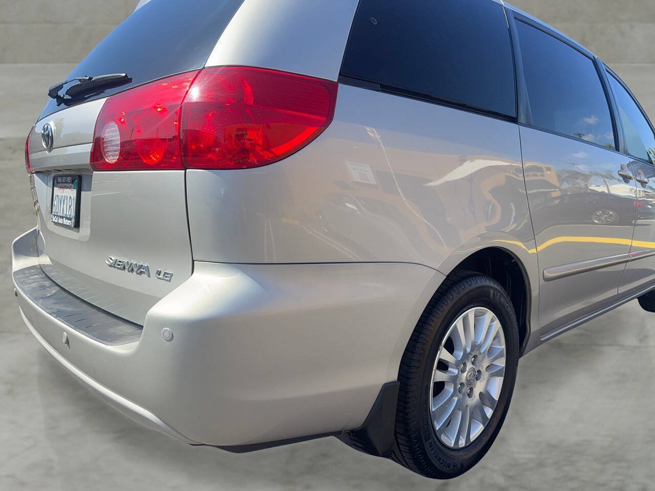 Used 2008 Toyota Sienna LE FWD image 34