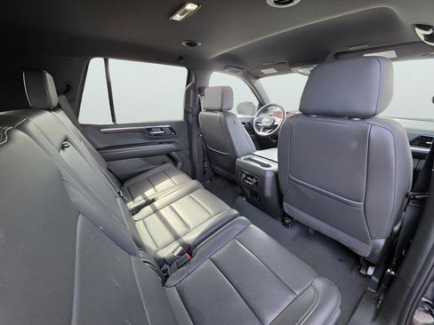 Used 2025 Chevrolet Tahoe LT AWD/4WD image 30