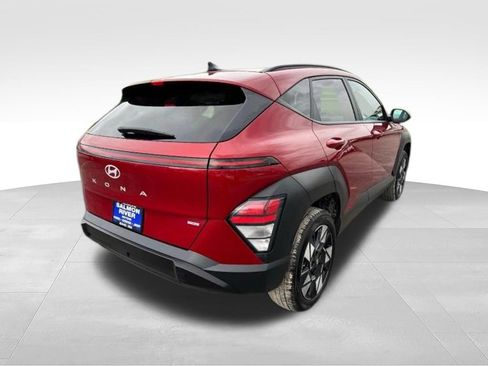 Used 2025 Hyundai Kona SEL AWD/4WD image 5
