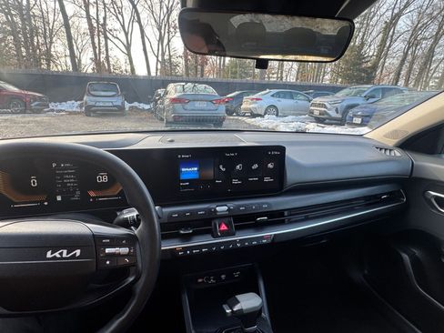 Used 2025 Kia K4 LXS image 30