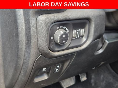 Used 2025 RAM 1500 Laramie w/ Sport Appearance Package AWD/4WD image 13