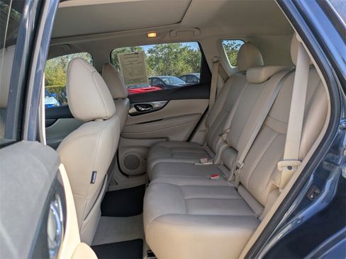 Used 2015 Nissan Rogue SL w/ SL Premium Package image 14