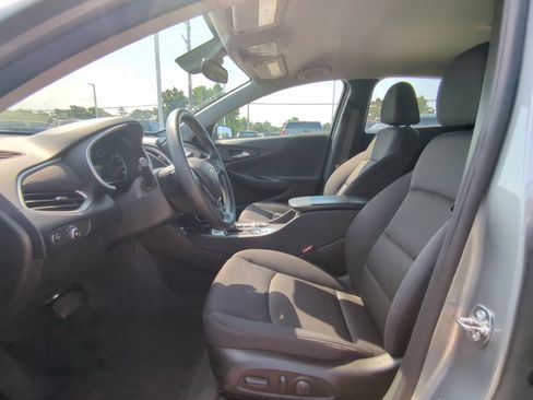 Used 2024 Chevrolet Malibu LT FWD image 16