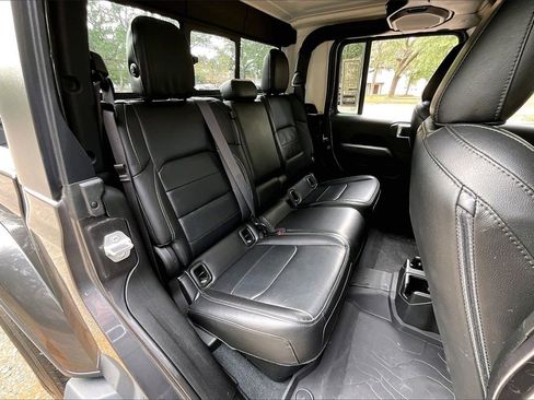 Used 2022 Jeep Gladiator Overland w/ Popular Equipment Package image 22