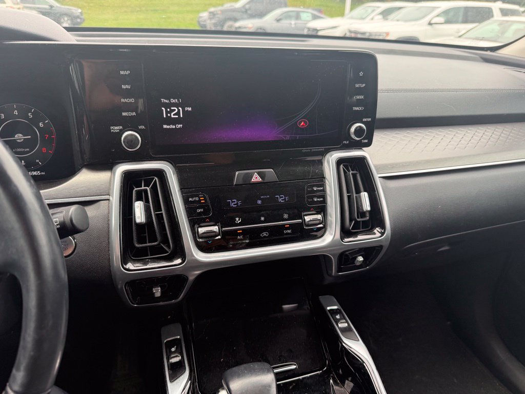 Used 2023 Kia Sorento SX AWD/4WD image 11