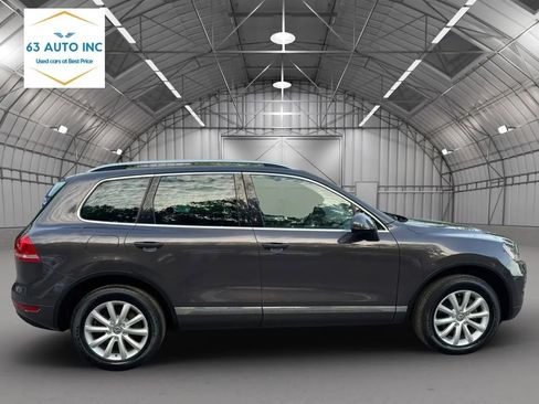 Used 2012 Volkswagen Touareg Sport AWD/4WD image 6