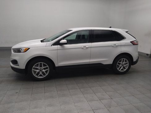 Used 2023 Ford Edge SEL image 2