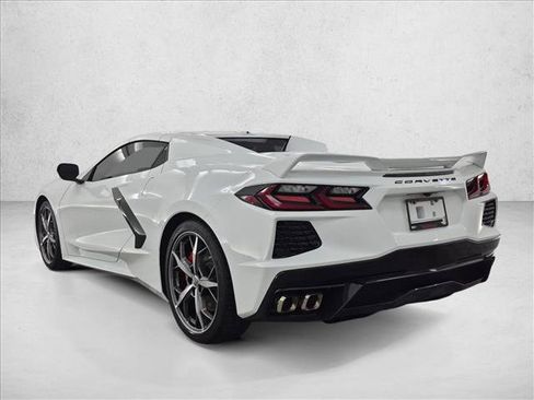 Used 2022 Chevrolet Corvette Stingray Preferred Conv w/ Z51 Performance Package RWD image 8
