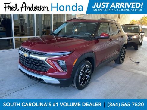 Used 2024 Chevrolet TrailBlazer LT image 1