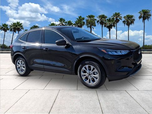 New 2026 Ford Escape Active w/ Active Premium Tech Pack image 2