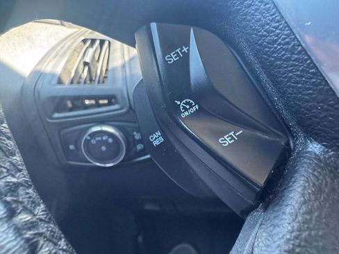 Used 2012 Ford Focus SEL image 24