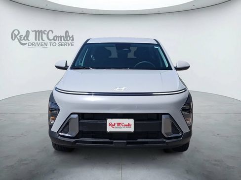 Used 2025 Hyundai Kona SE FWD image 8