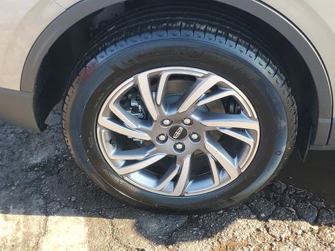 Used 2023 Lincoln Corsair FWD w/ Equipment Group 101A image 7