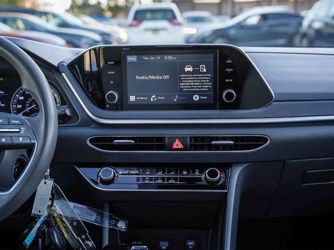 Used 2021 Hyundai Sonata SE image 13