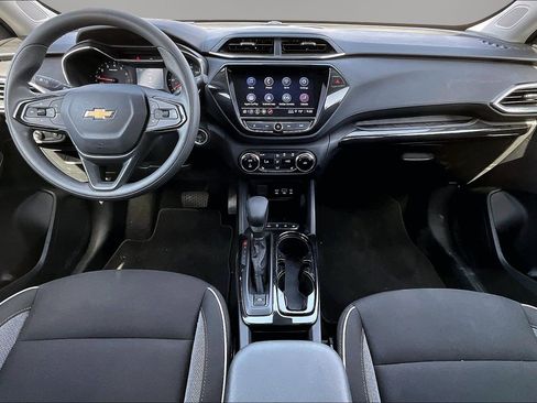 Certified 2023 Chevrolet TrailBlazer LT w/ Convenience Package FWD image 6