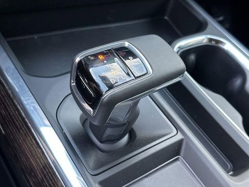 New 2026 GMC Sierra 1500 Elevation w/ LPO, Elevation Black Package image 13