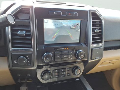 Used 2018 Ford F150 XLT w/ Equipment Group 302A Luxury AWD/4WD image 16