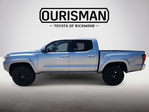 Used 2019 Toyota Tacoma SR5 AWD/4WD image 5