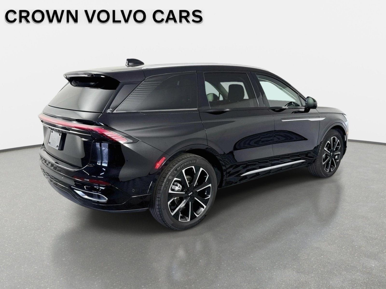 Used 2024 Lincoln Nautilus Reserve AWD/4WD image 6