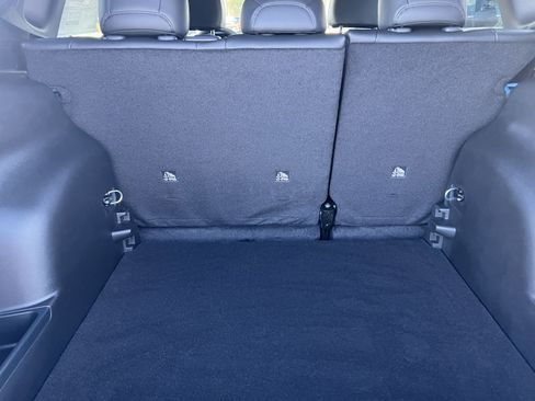 New 2026 Jeep Compass Latitude image 9