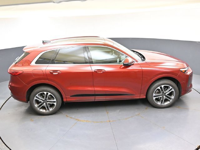 Used 2025 Audi Q5 Premium Plus w/ Premium Plus AWD/4WD image 41