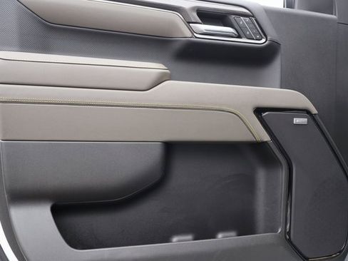 Used 2024 Chevrolet Silverado 1500 ZR2 image 37