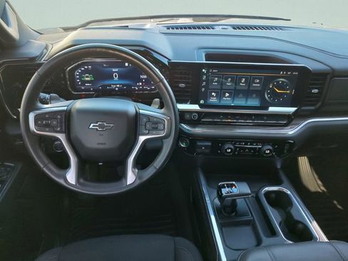 Used 2023 Chevrolet Silverado 1500 RST w/ Z71 Off-Road Package image 10