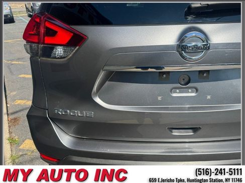 Used 2018 Nissan Rogue SV AWD/4WD image 39