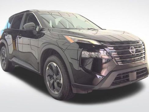 Used 2024 Nissan Rogue SV FWD image 9