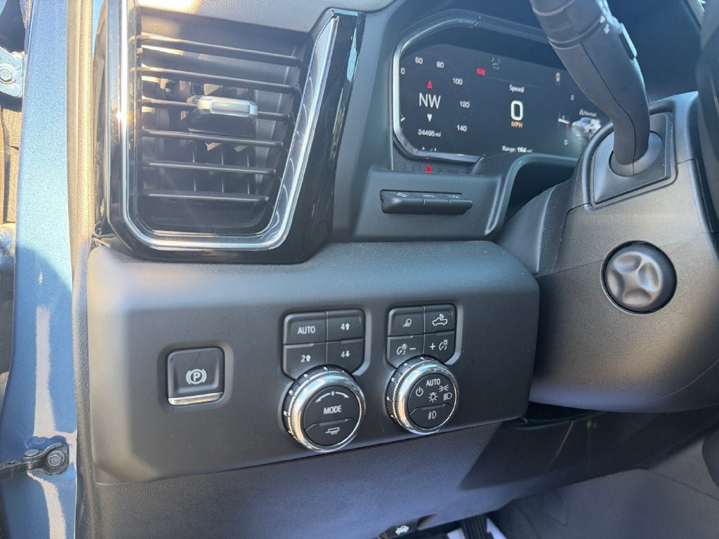 Used 2026 GMC Sierra 1500 Denali w/ Technology Package AWD/4WD image 19