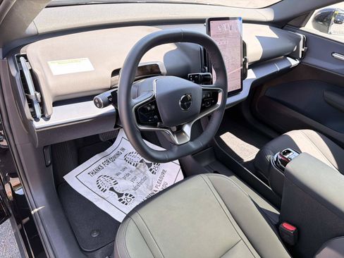 Used 2026 Volvo EX30 Plus w/ Climate Package AWD/4WD image 9