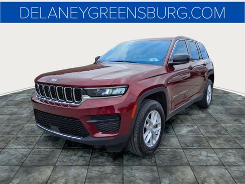 Used 2023 Jeep Grand Cherokee Laredo image 8