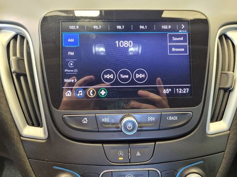 Used 2023 Chevrolet Malibu LS FWD image 25