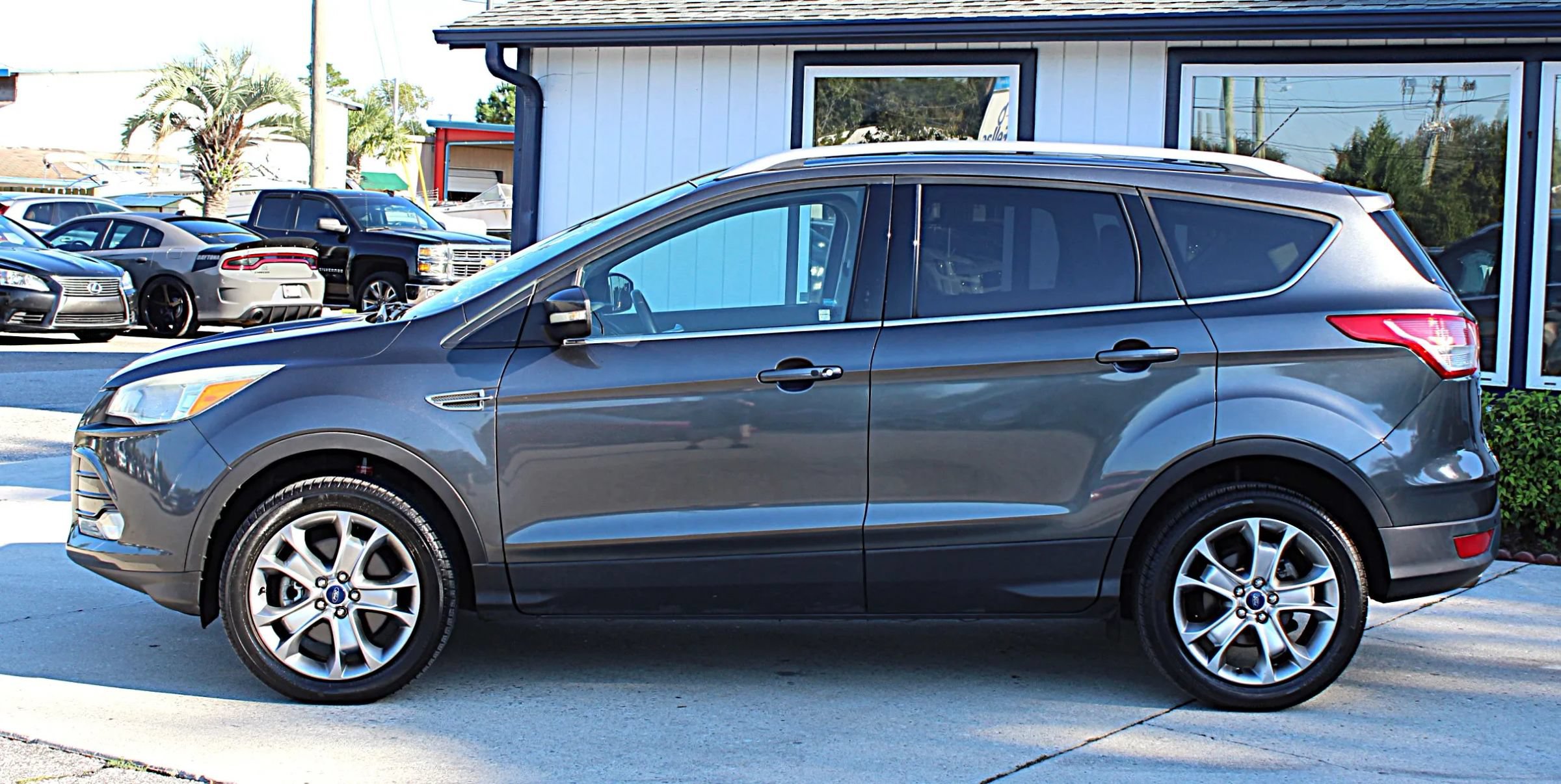 Used 2015 Ford Escape Titanium AWD/4WD image 2