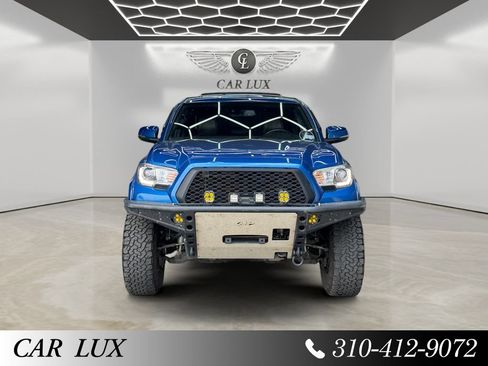 Used 2018 Toyota Tacoma Limited AWD/4WD image 8