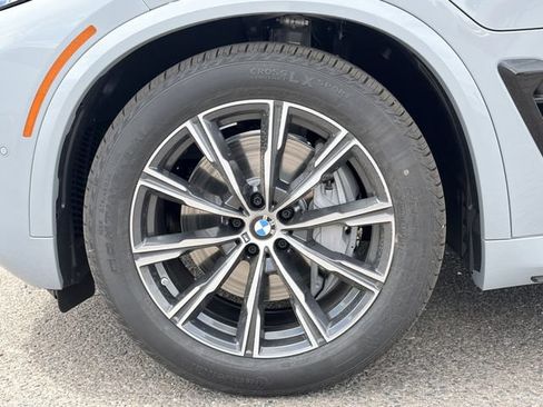 Used 2026 BMW X5 xDrive50e w/ M Sport Package AWD/4WD image 9