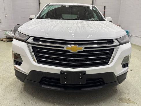 Used 2023 Chevrolet Traverse LT w/ LT Premium Package AWD/4WD image 9