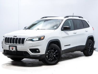 Used 2023 Jeep Cherokee Altitude Lux