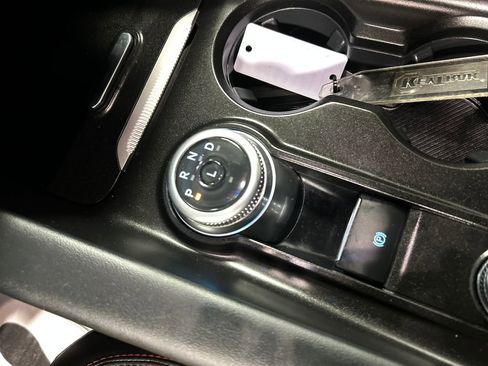 Used 2025 Ford Explorer ST-Line w/ ST-Line Street Pack image 20