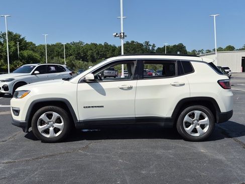 Used 2019 Jeep Compass Latitude FWD image 8