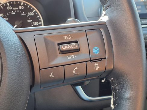 Used 2024 Nissan Rogue SV w/ SV Premium Package FWD image 23