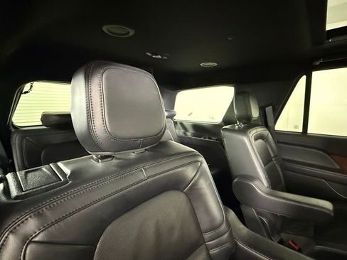 Used 2023 Lincoln Navigator Reserve image 30