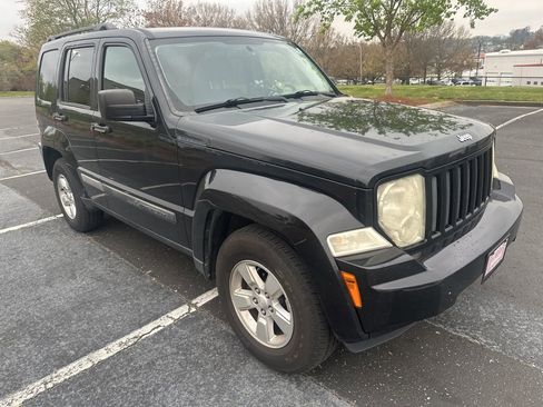 Used 2012 Jeep Liberty Sport w/ Popular Equipment Group image 3